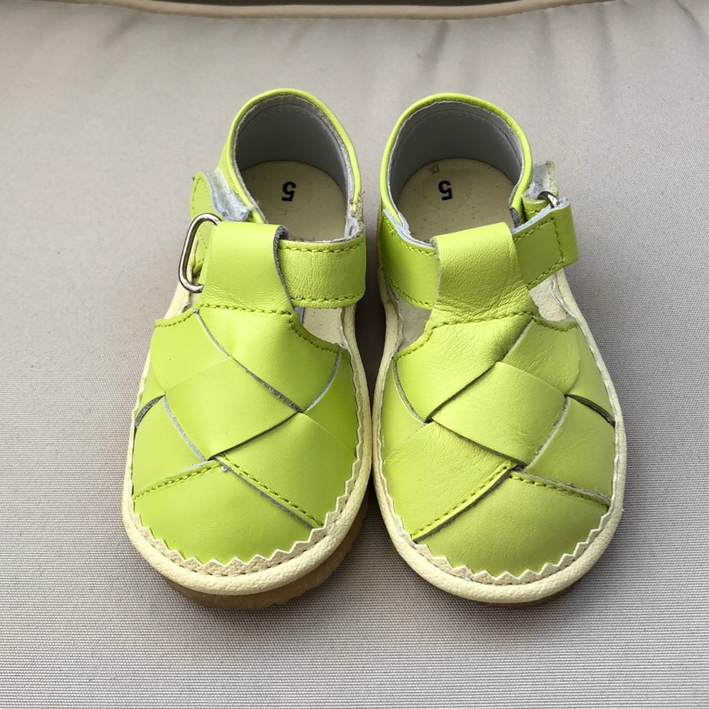 L’Amour Baby Sandals